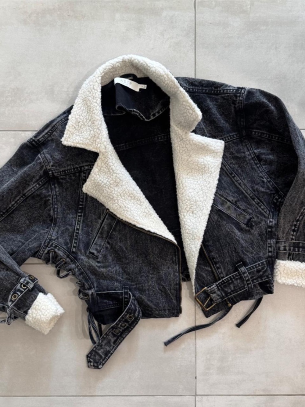 ASTR The Label Jefferson Jacket in black